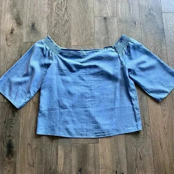 Hinge Chambray Off Shoulder Top Blouse Size XS Boxy Lightweight Blue Flare - Picture 4 of 7
